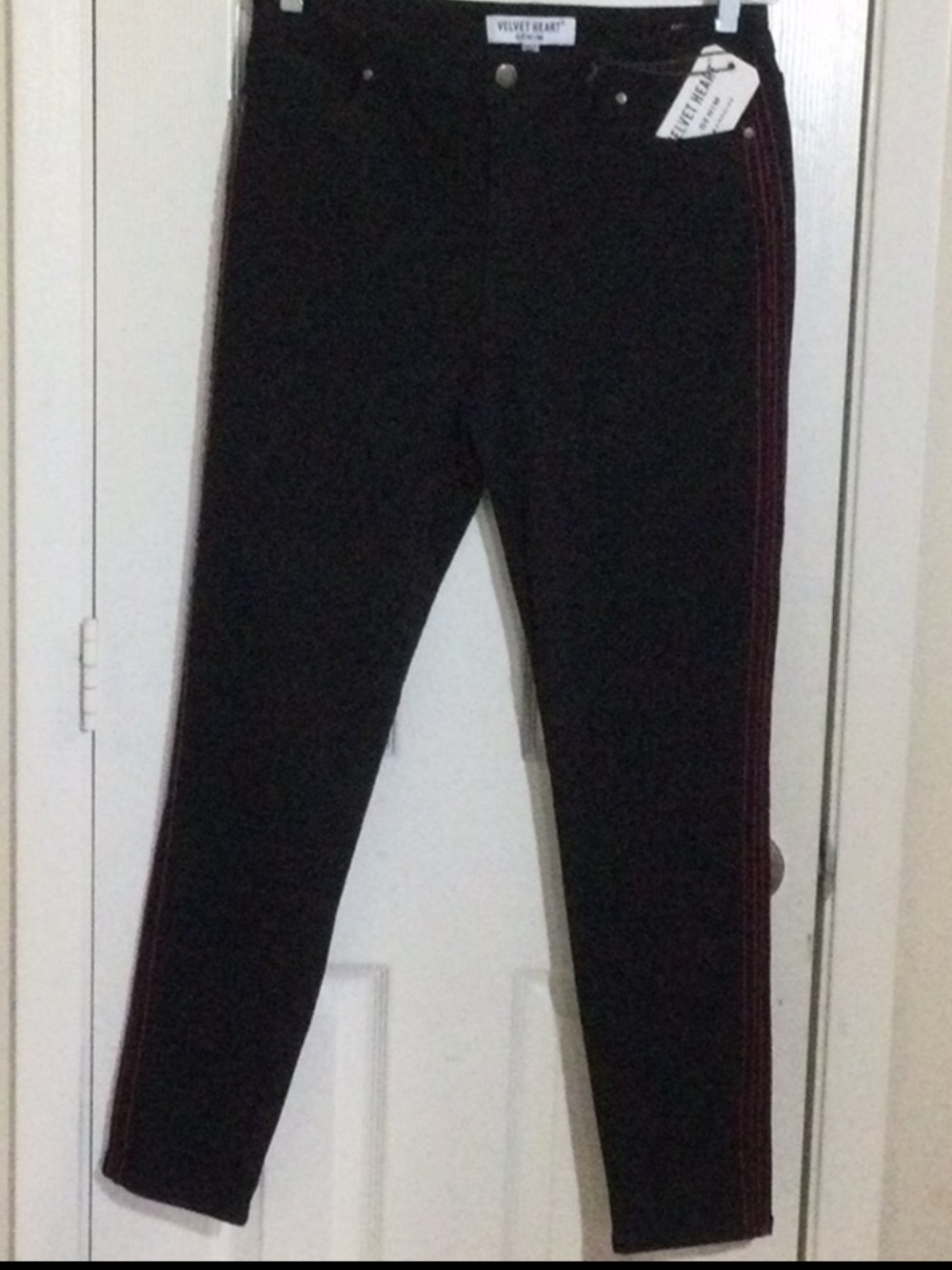 NWT Velvet Heart Denim Los Angeles Black Skinny Jeans Red Side Stripes Size 31